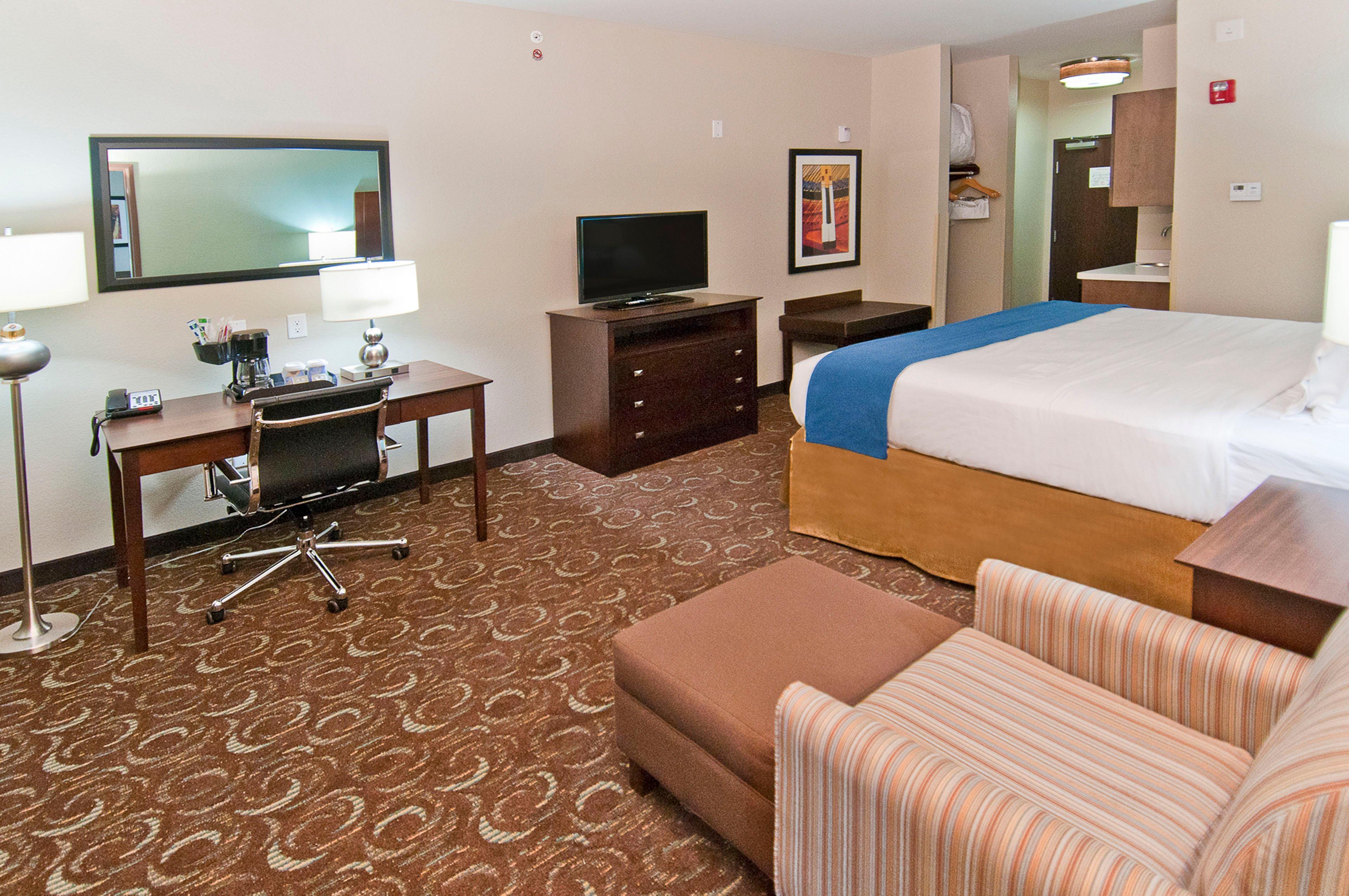 Holiday Inn Express & Suites San Antonio Frost Bank Center By Ihg Екстериор снимка