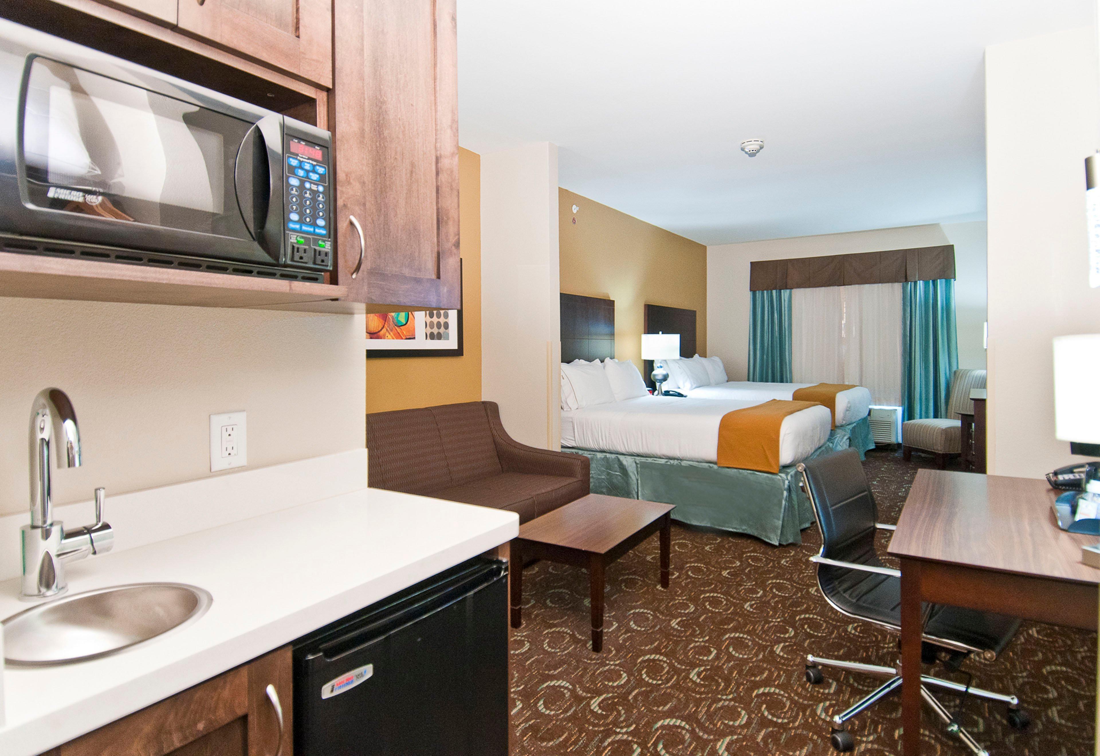 Holiday Inn Express & Suites San Antonio Frost Bank Center By Ihg Екстериор снимка