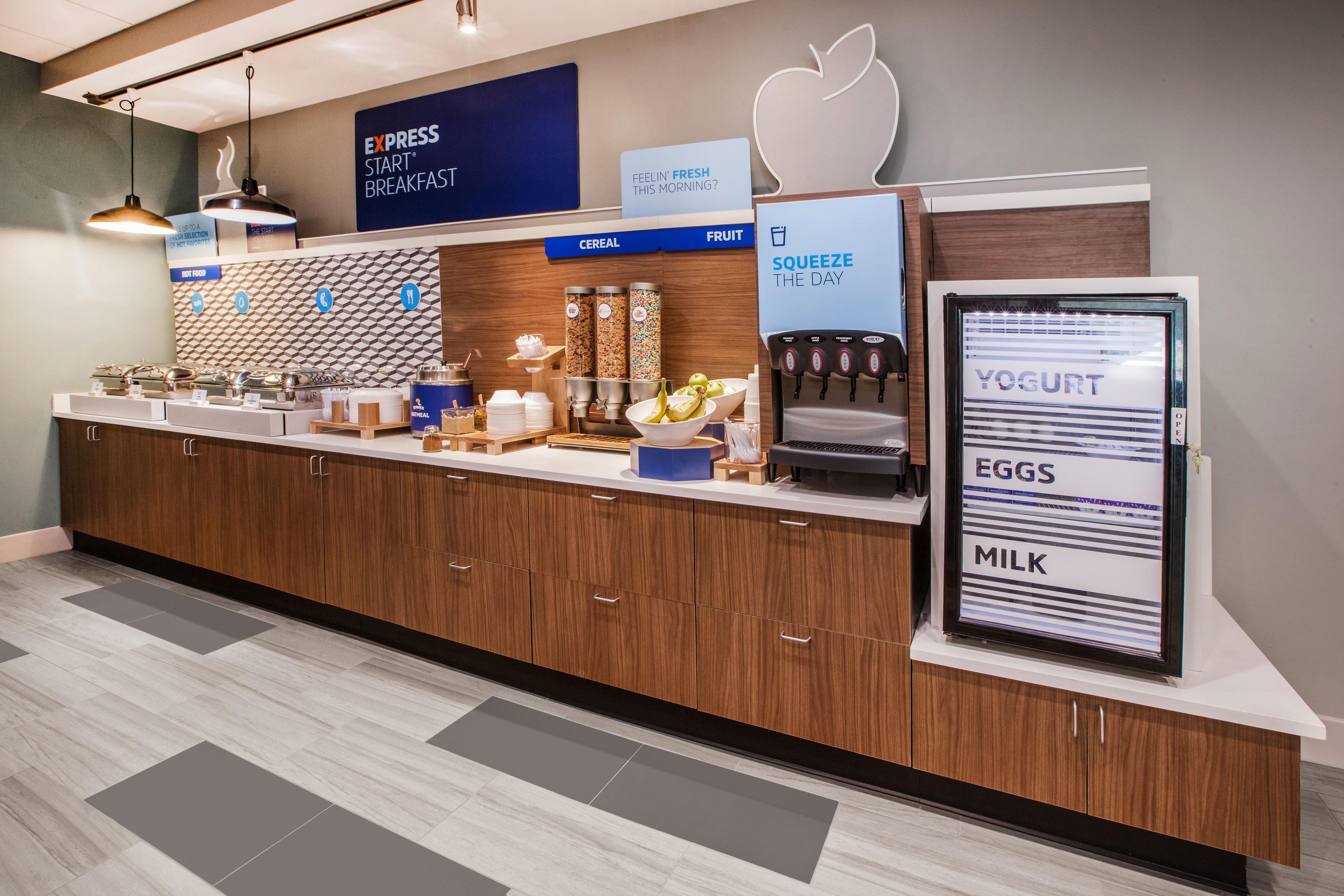 Holiday Inn Express & Suites San Antonio Frost Bank Center By Ihg Екстериор снимка