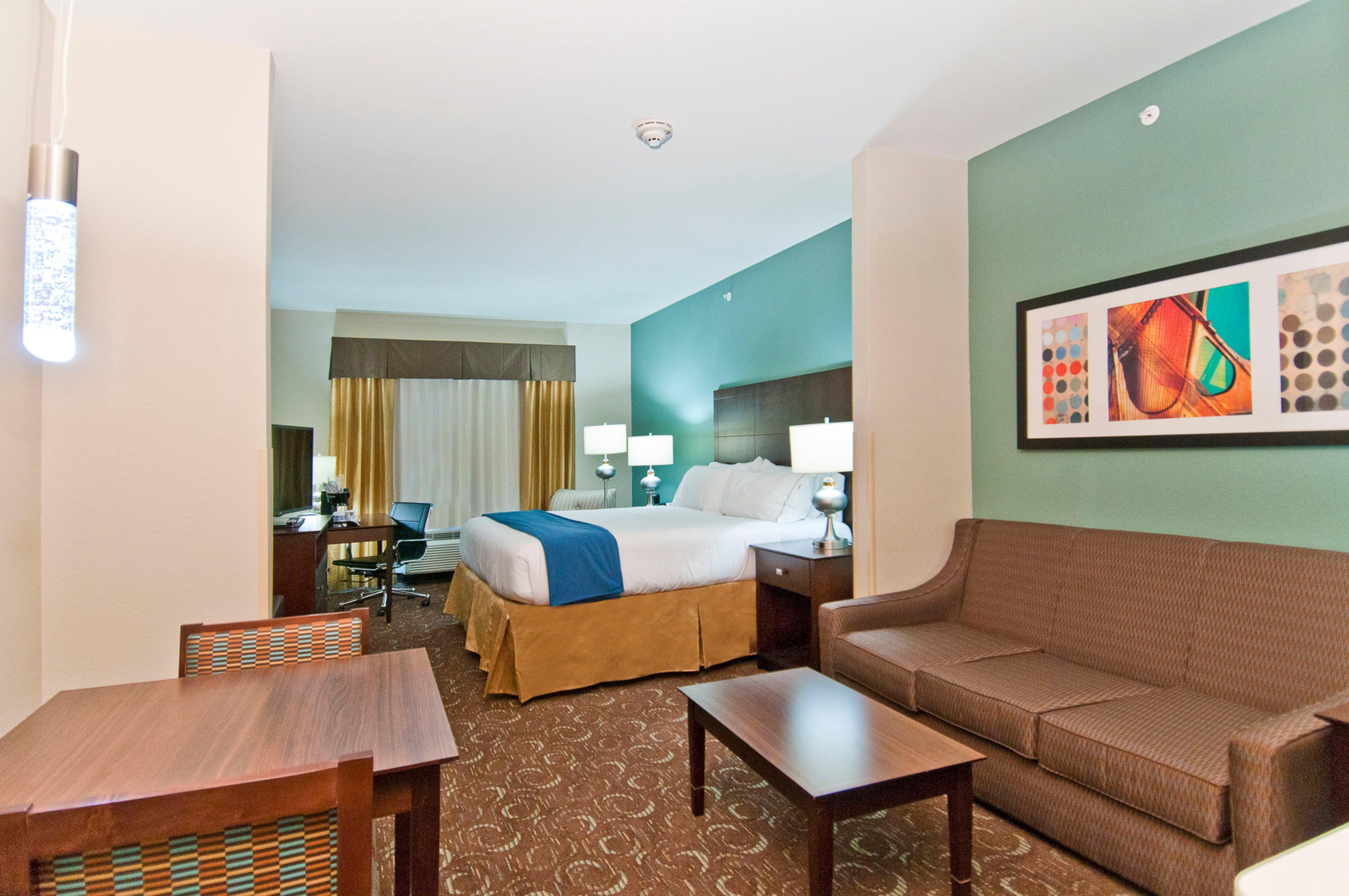 Holiday Inn Express & Suites San Antonio Frost Bank Center By Ihg Екстериор снимка