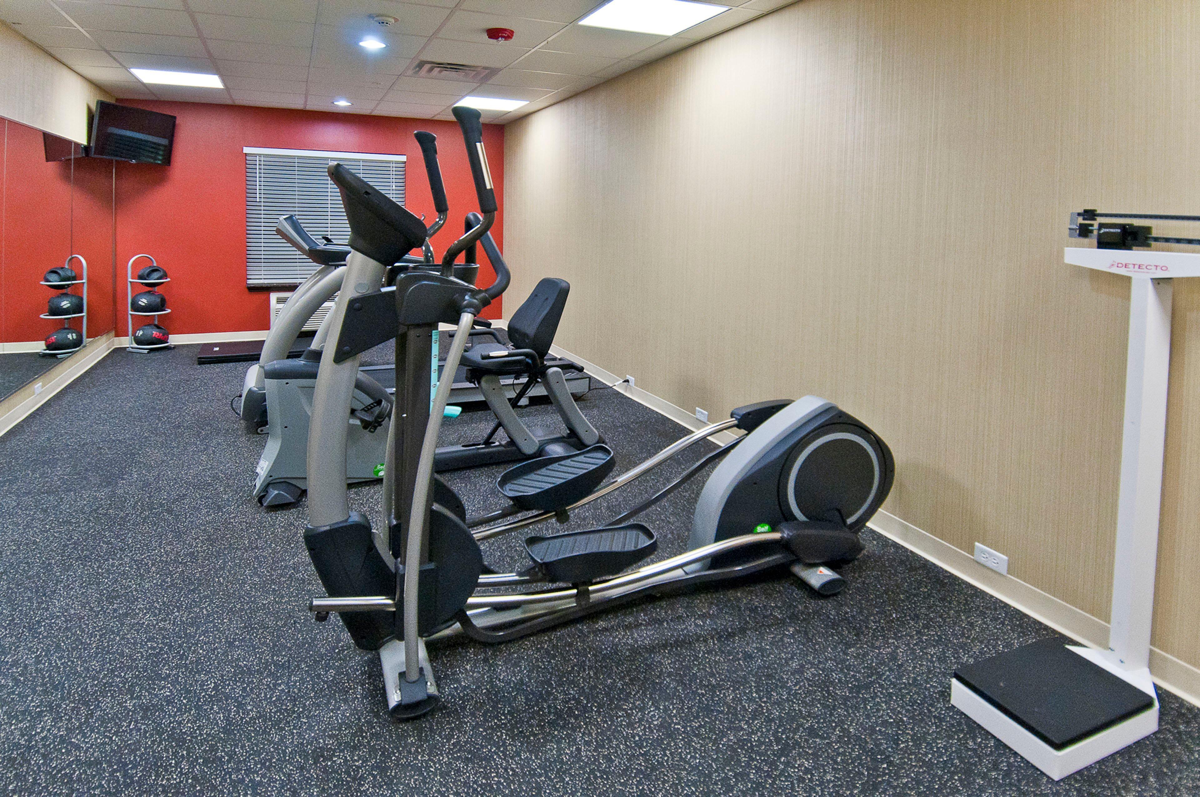 Holiday Inn Express & Suites San Antonio Frost Bank Center By Ihg Екстериор снимка